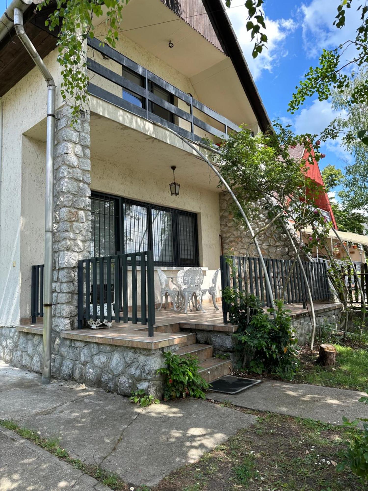 Hiloczki Vendeghaz Holiday home *